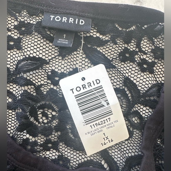 Torrid lace top - Picture 3 of 3